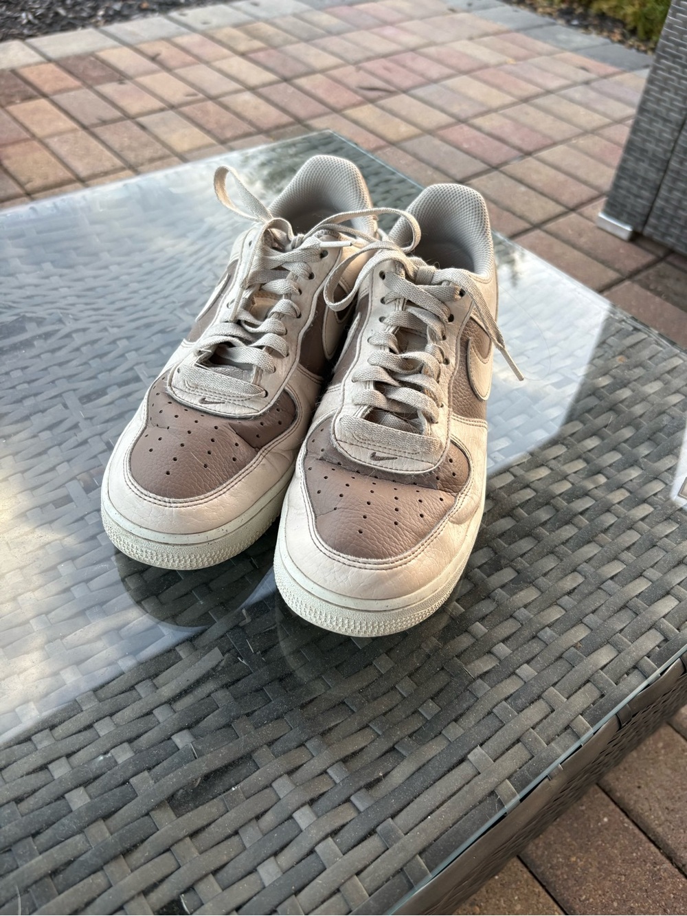 Classic Low-Top Sneakers in Beige & Taupe